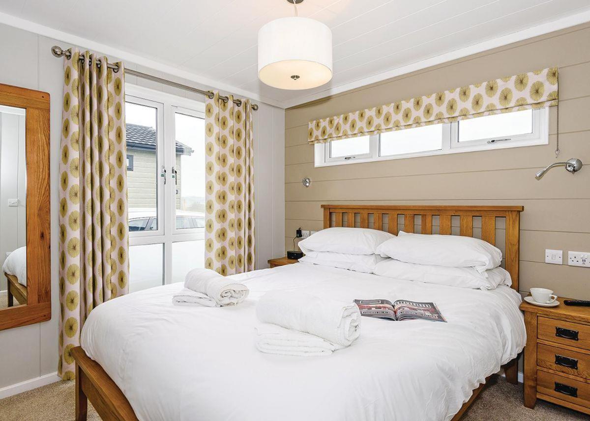 Bassenthwaite Lake Keswick Reach Lodge Retreat מראה חיצוני תמונה