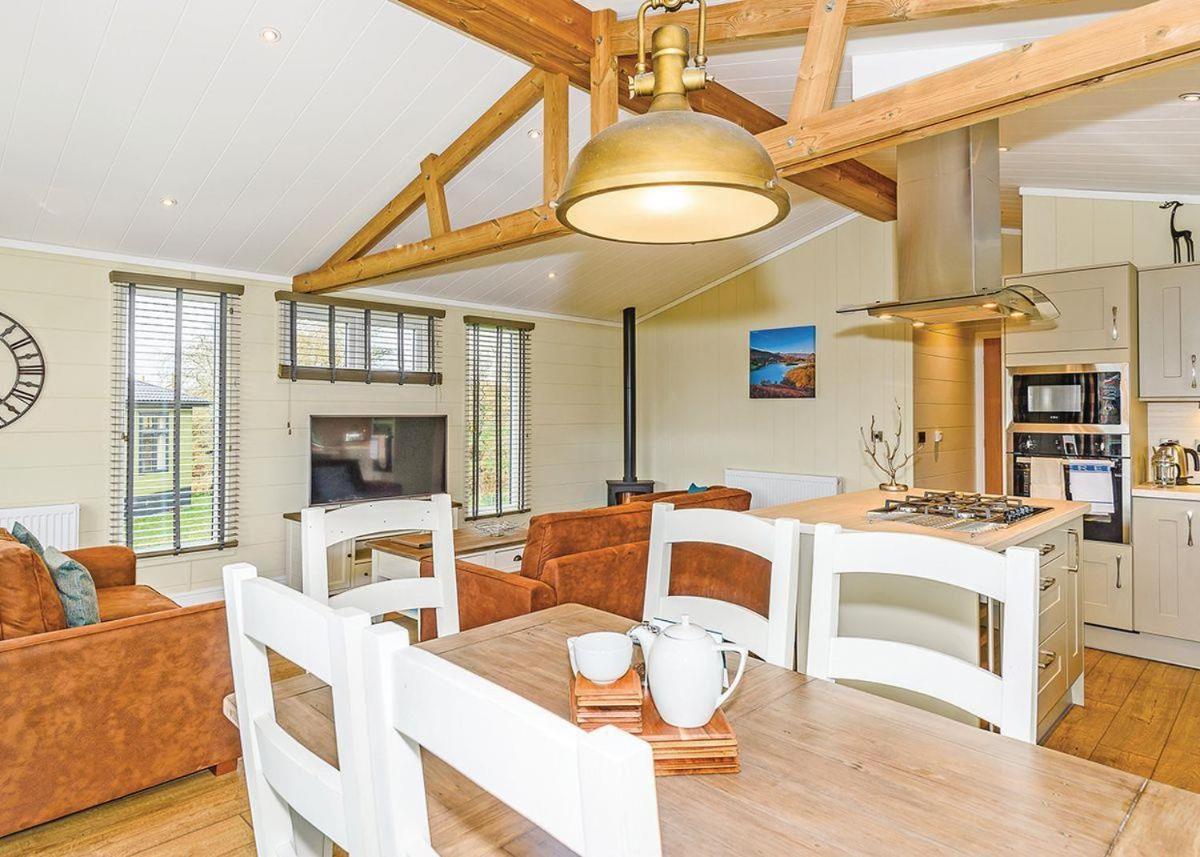 Bassenthwaite Lake Keswick Reach Lodge Retreat מראה חיצוני תמונה