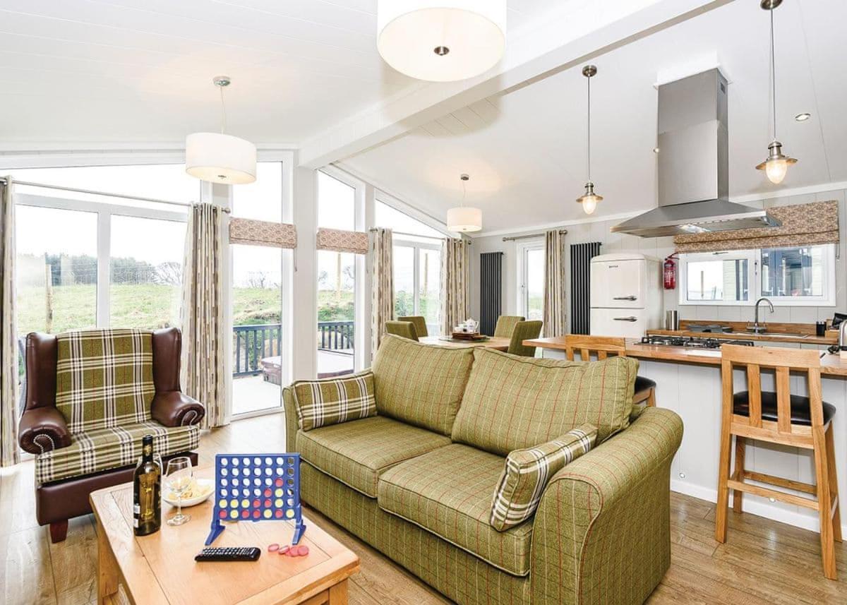 Bassenthwaite Lake Keswick Reach Lodge Retreat מראה חיצוני תמונה