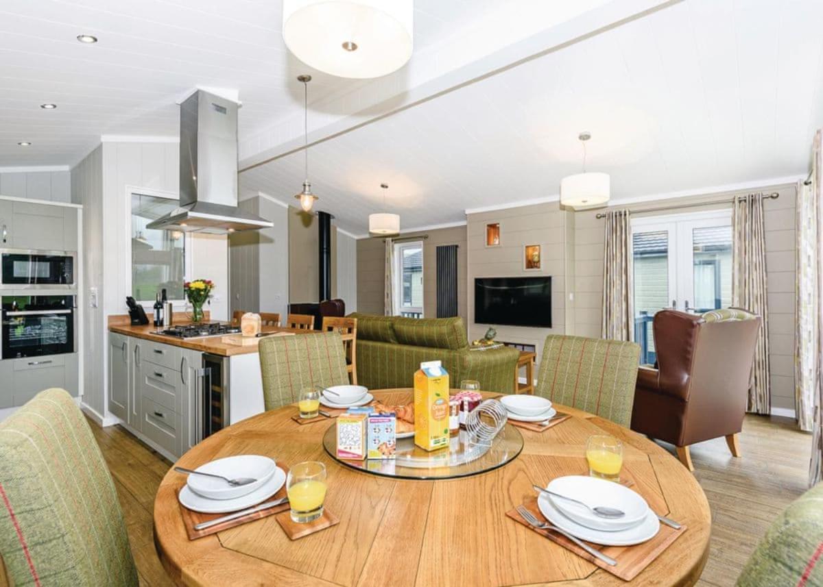 Bassenthwaite Lake Keswick Reach Lodge Retreat מראה חיצוני תמונה