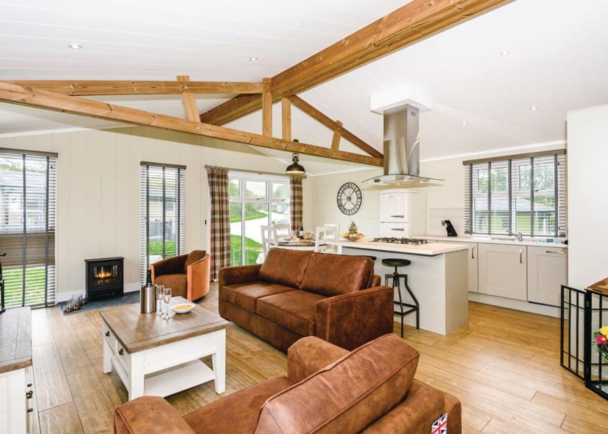 Bassenthwaite Lake Keswick Reach Lodge Retreat מראה חיצוני תמונה